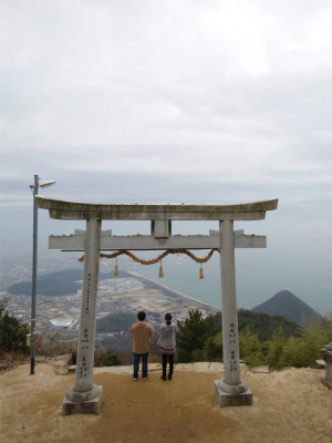 【高屋神社】天空の鳥居から絶景を堪能♪