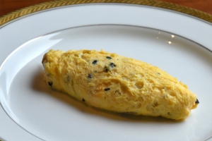 【朝食バイキング】黒トリュフの芳醇な香りのふわとろ卵「トリュフオムレツ」が人気！