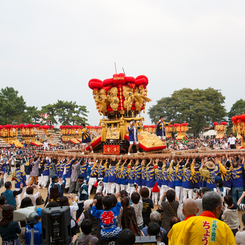 勇壮華麗に繰り広げられる　音と光の時代絵巻　”さぬき豊浜ちょうさ祭”